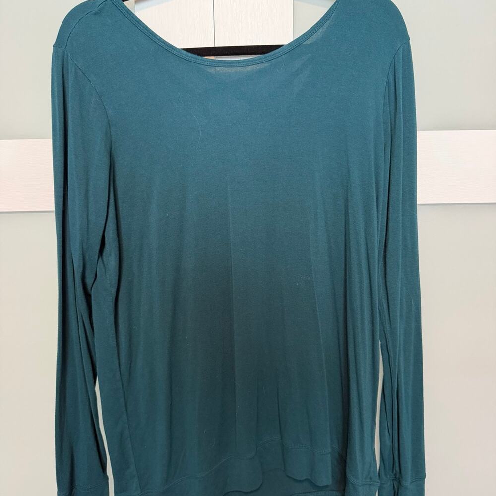Gaiam Teal Long Sleeve Lattice Back Top Size Medium